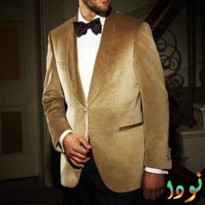 جاكيت قطيفة باللون الجملي أو البيج
