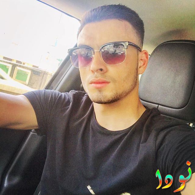 صورة سيلفي لصلاح محسن