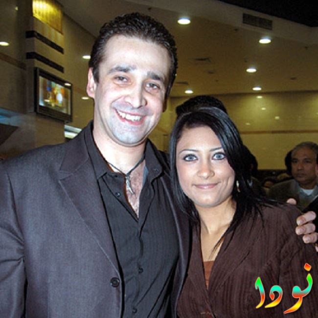 كريم عبد العزيز وزوجته