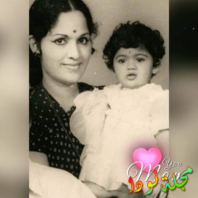 شيلبا شيتي وهي طفلة مع والدتها